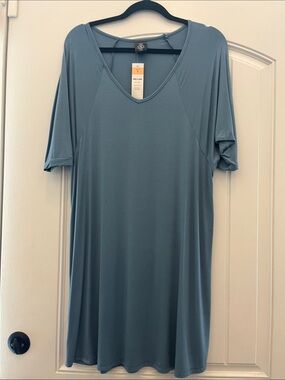 Agnes & Dora Dusty Blue V-Neck Tunic